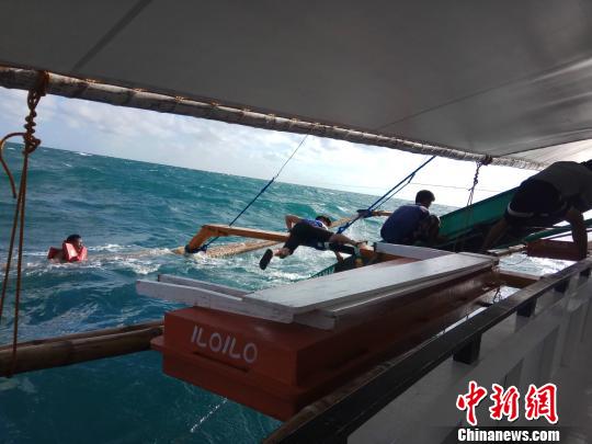 圖為救助現(xiàn)場。 中交公路規(guī)劃設計院有限公司 攝